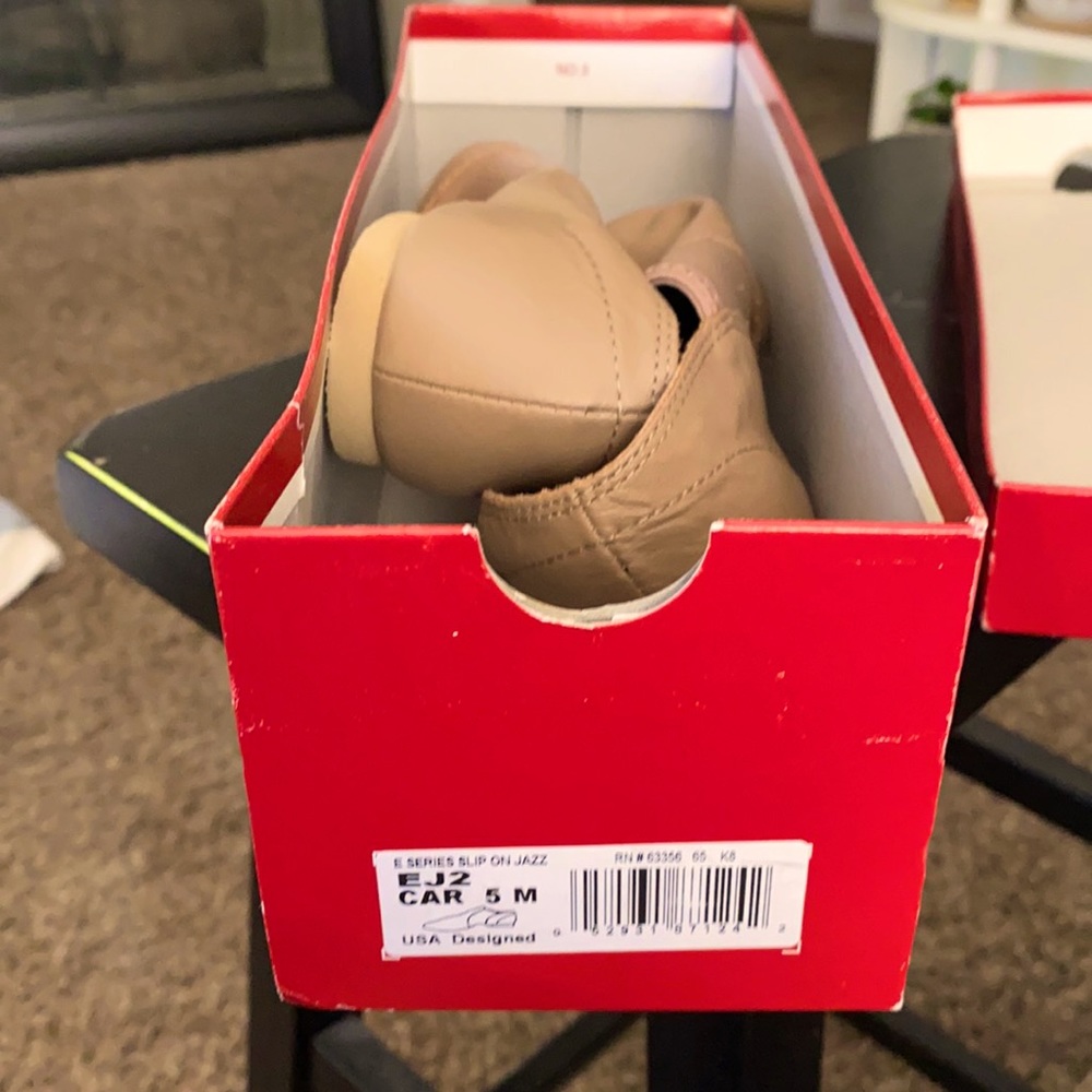 Capezio e series slip on jazz shoes